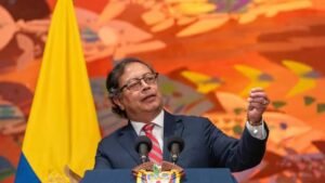 "COBARDE" Petro huye de reclamos en el Cauca 1