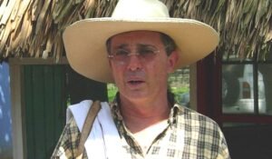 Triunfo legal: Álvaro Uribe Velez gana tutela contra la jueza de su caso 4