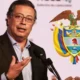 petro propone cambio al escudo de colombia libertad y orden justo
