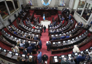 Tensión política en el Congreso por la reñida elección de magistrado de la Corte 7